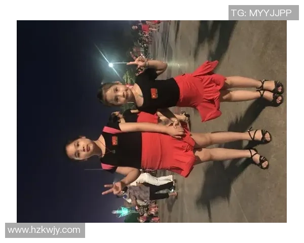 足球邱秋的精彩瞬间与成长历程探秘之旅 足球邱秋的精彩瞬间与成长历程探秘之旅